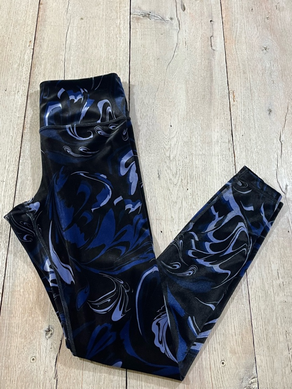 Athleta Elation Velvet Tight Leggings Black Blue Swirl High Rise Size S